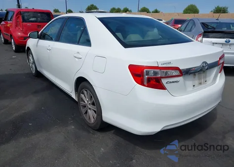 2013 Toyota Camry Xle z USA, uszkodzony, nr VIN 4T4BF1FK1DR327495